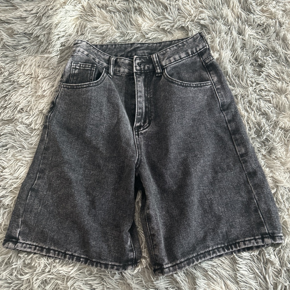 Stylish Black Denim Jorts